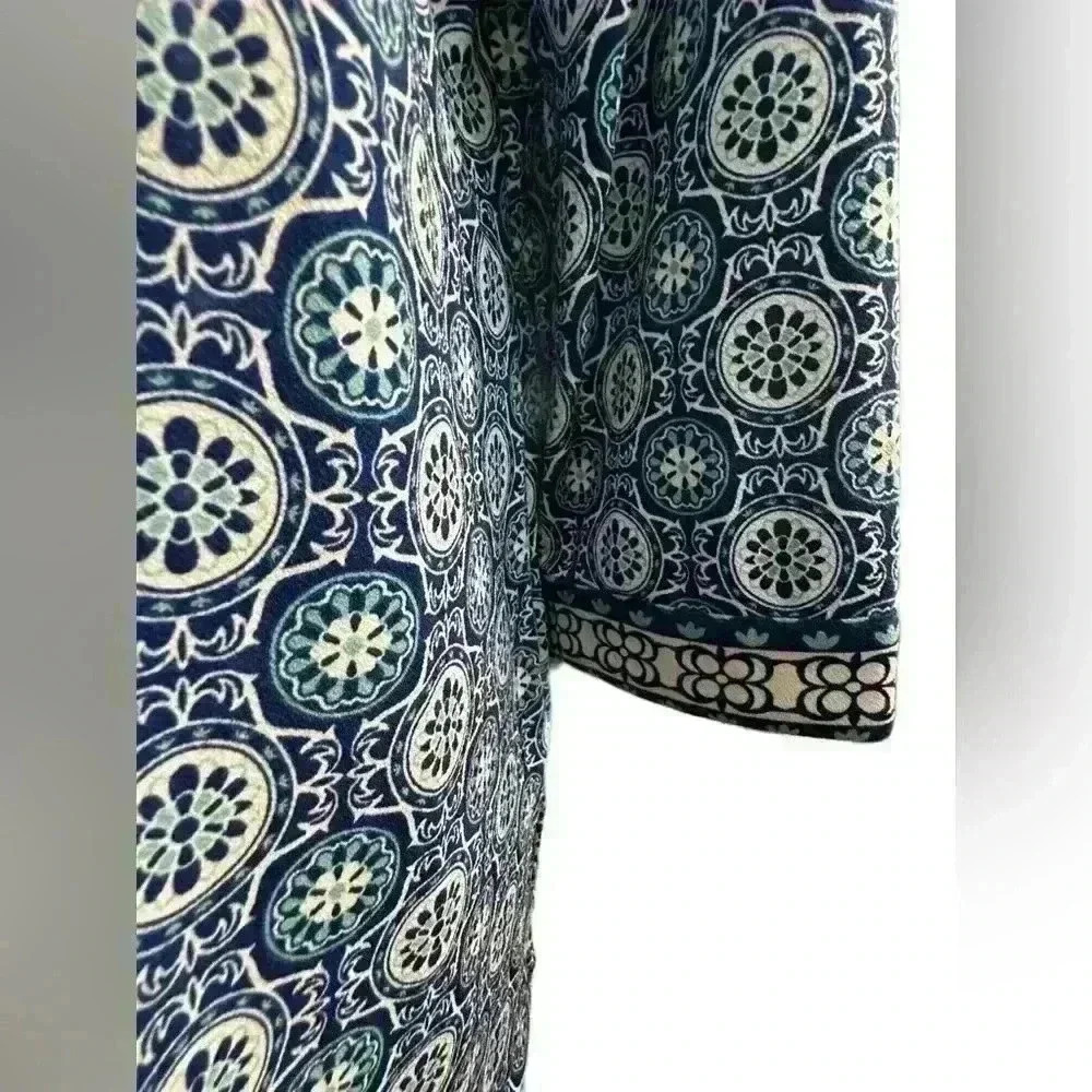 NWOT Size XXL Plus Size Tunic Longer Top Blue Geometric Patern - Picture 3 of 7